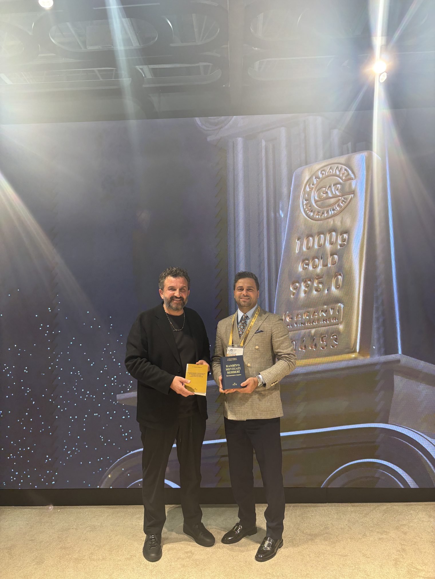 M. Abdullah Türkkan ve Burak Yakın, Istanbul Jewelry Show'da